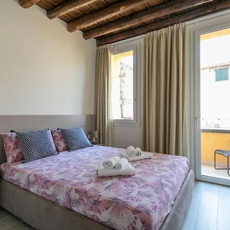 Residenza Subitosanto - Appartamento Con Balconcino 