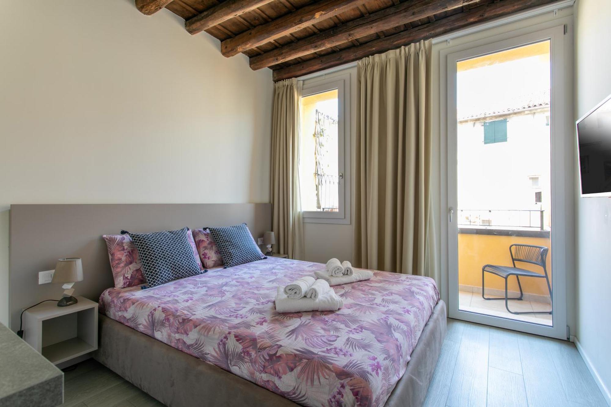Residenza Subitosanto - Con Balconcino 